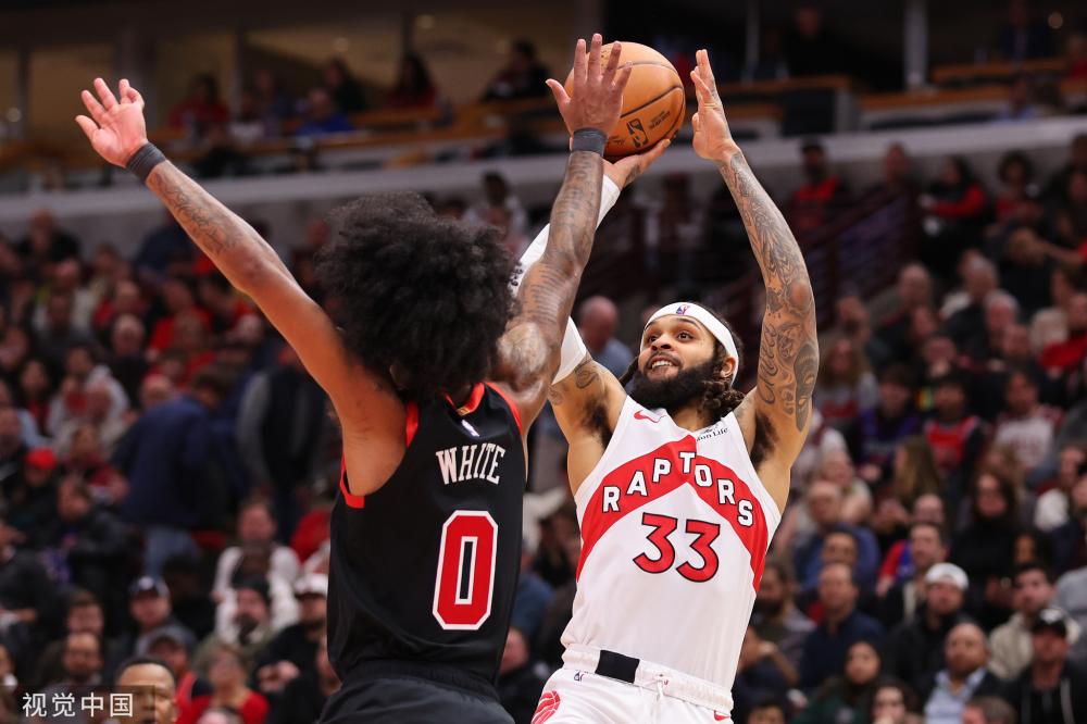 在中场位置 在中场位置